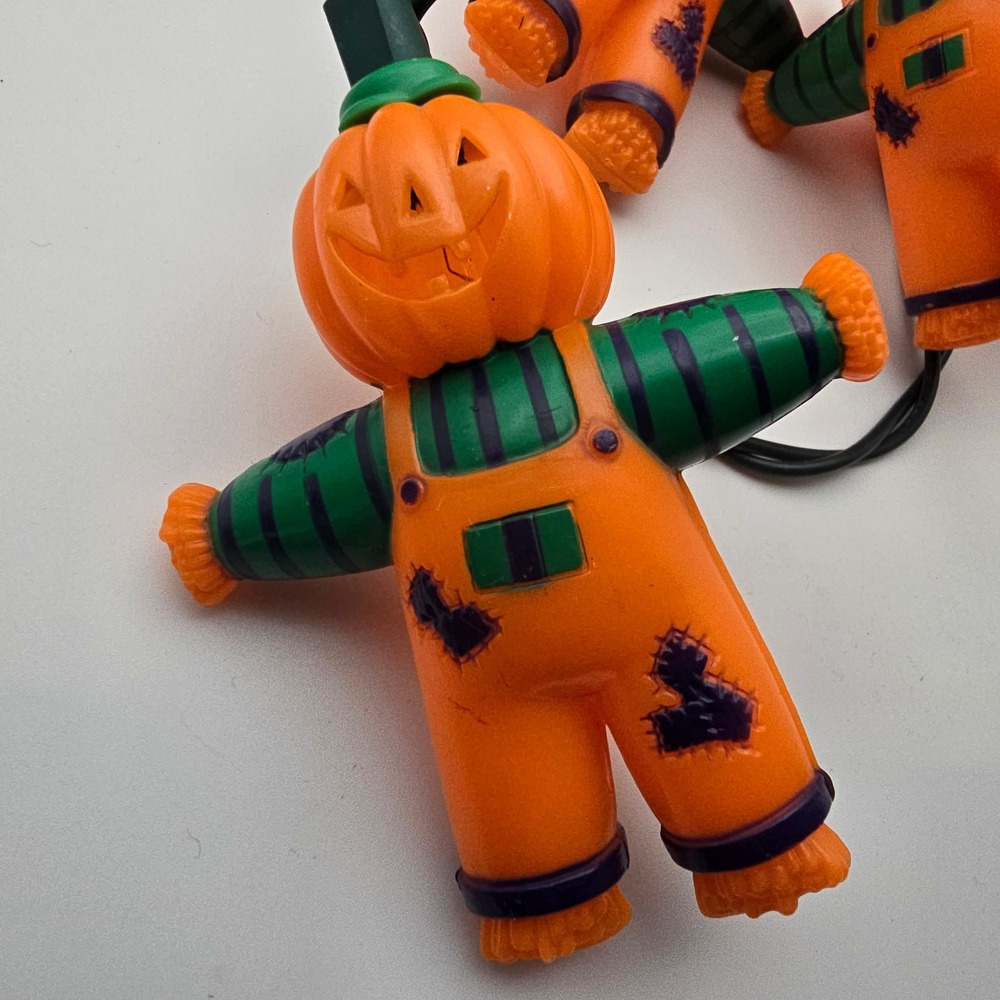 Halloween Scarecrow Overalls Patche String Lights (8) Blow Mold Style Vtg